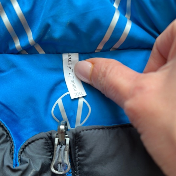 Sunice Men’s Michael Black Reversible Insulated Vest - Picture 2 of 11